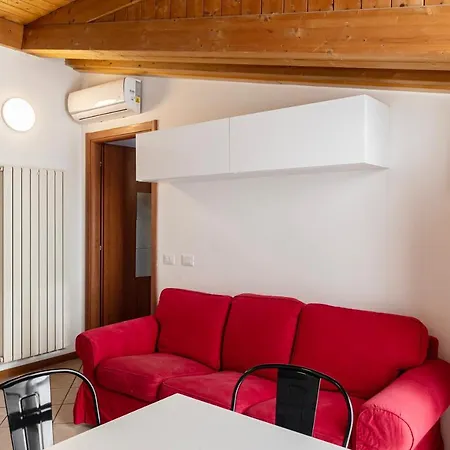 Appartamento Bilocale Con Splendida Vista In Zona Bovisa