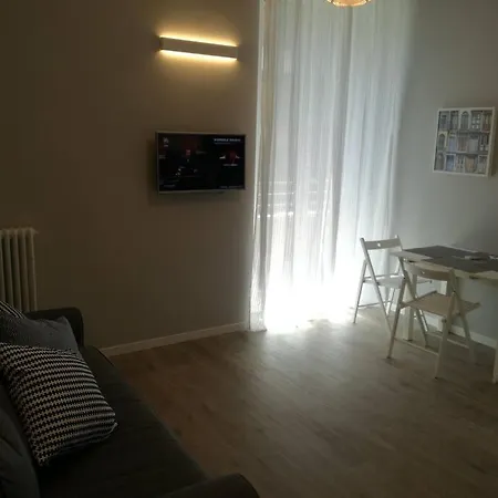 Lägenhet Mm3/repubblica, 2 Min. Da Staz. *