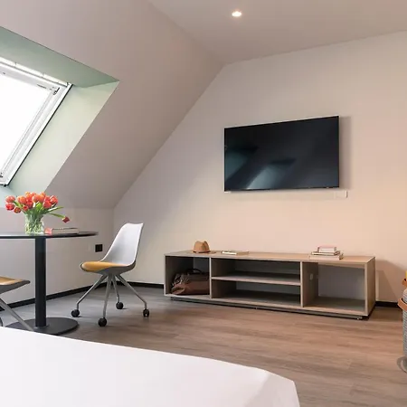 Hotel Quark 4*