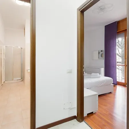 Guesthost - Con Terrazzo A Milano- Greco Pirelli! Milaan