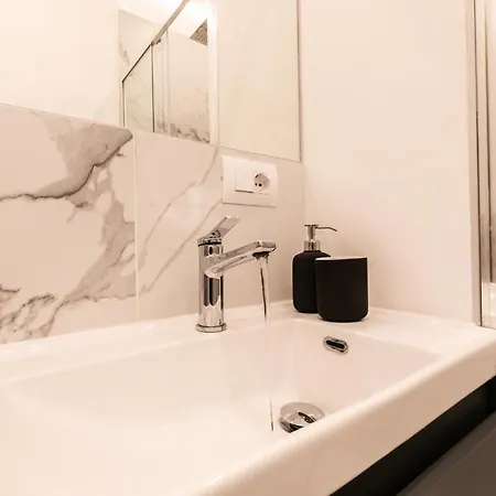 Luxury - A Due Passi Dal Centro Di *