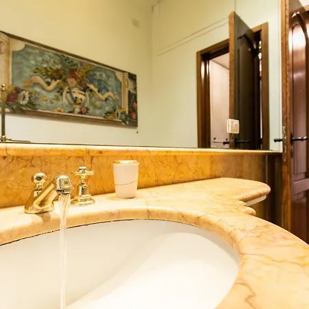 Klimt - Jacuzzi 5 Star - Luxury Design Apartamento *