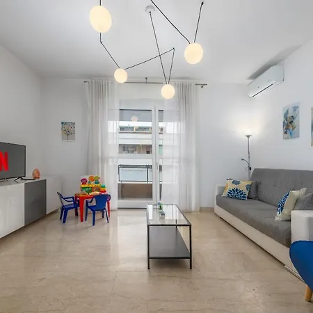 Niguarda-zara Xxl Home,two Balconies,wifi,family Апартаменты