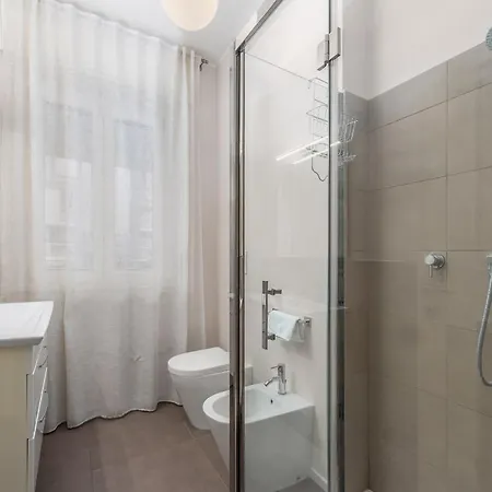 Niguarda-zara Xxl Home,two Balconies,wifi,family * Милан