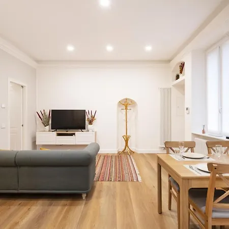 Easylife - Confortevola Dimora In Porta Venezia Milan
