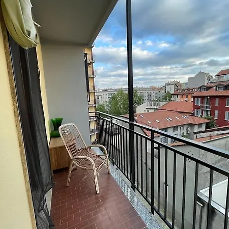 Apartment Navigli Hideaway - 5 Minutes From Metro Milan