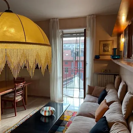 Navigli Hideaway - 5 Minutes From Metro Διαμέρισμα