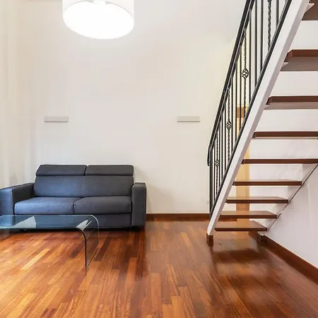 Easyhomes - Manusardi Apartman Milánó