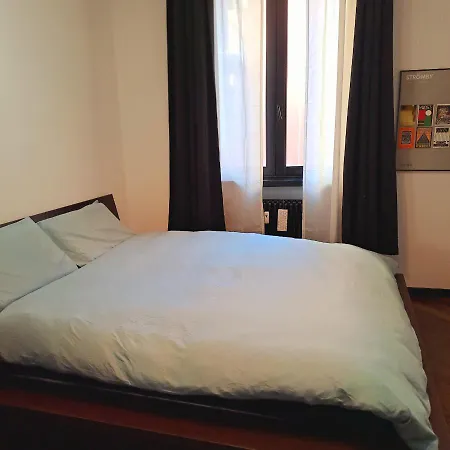 - Duomo Apartman Milánó