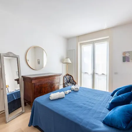 Bocconi Elegante Con Wifi