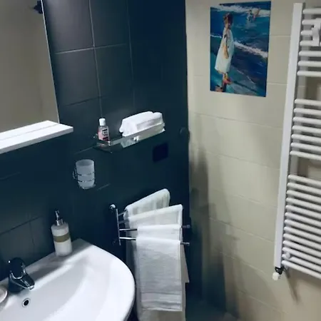 Flat 11 Mm1 Loreto Pasteur Con Posto Auto - P5 アパート