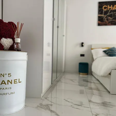 Maison Chanel Apartment
