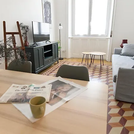 Duomo 15 Min - Cozy Artist's Note Apartment Milan