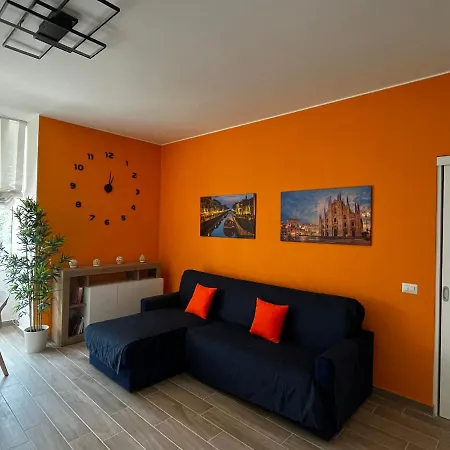 The Bright Place: Wide And Modern In Apartment Milan