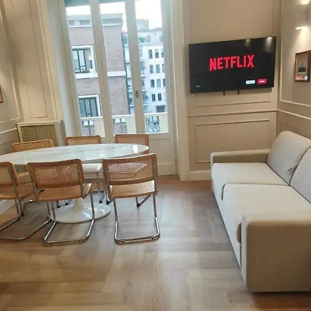 Marcora 6v Luxury Living In Brera - 15min Walk To Duomo Appartamento