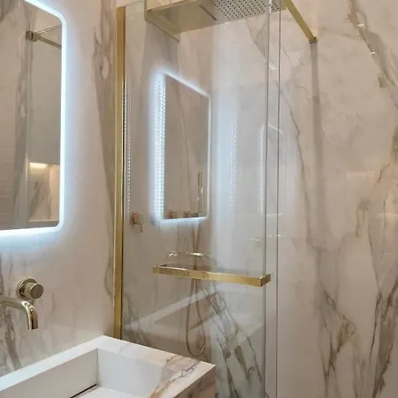 Marcora 6 V Luxury Living Milan