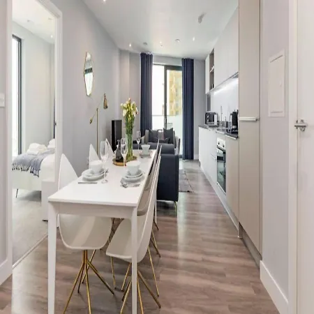 Daire Modern 4 Bedroom Central Milano