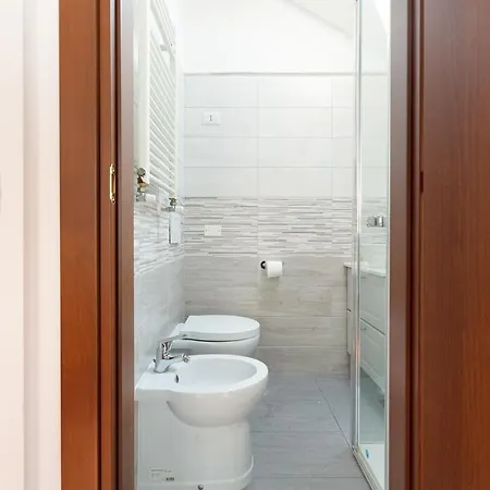 Apartment Corso Balcony Milan