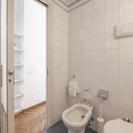 The Rent - Gorgeous Two-bedroom In Porta Nuova District Apartament Mediolan