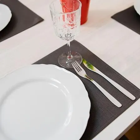 Oasi Di Relax Spa A 10 Min Dal Duomo شقة