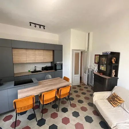 Sansiro 74 House דירה