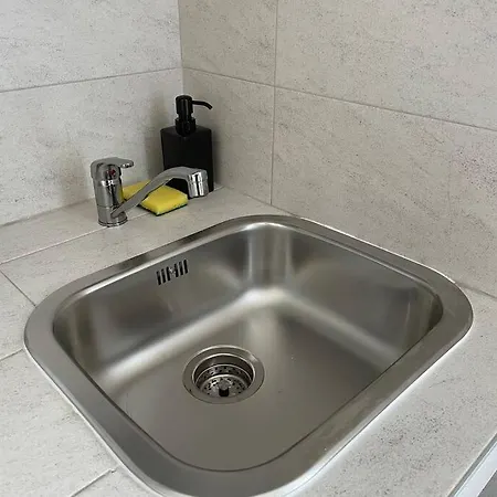 Apartment Tiny House - 15 Minutes To Duomo Milan