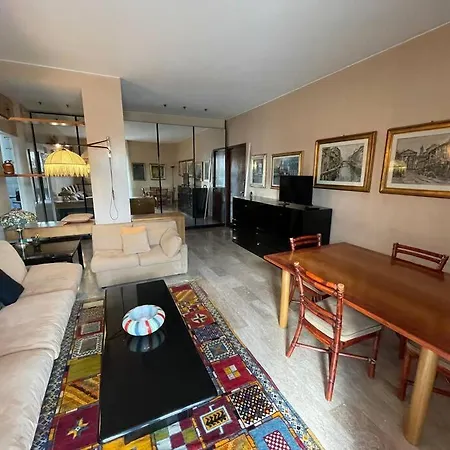 Navigli Hideaway - 5 Minutes From Metro Lägenhet