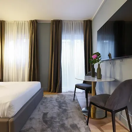 Prestige Boutique - Piazza Duomo View Milan