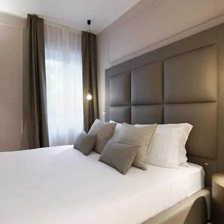 Prestige Boutique - Piazza Duomo View Apartment 4*