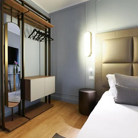 Prestige Boutique - Piazza Duomo View 4*