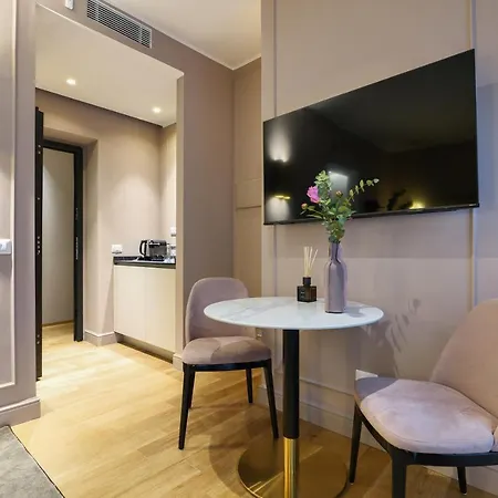 Prestige Boutique - Piazza Duomo View 4*