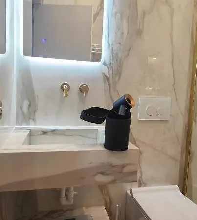Marcora 6 R Luxury Living