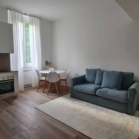 La Casa Salvia Tra Bocconi E Navigli Apartment Milan