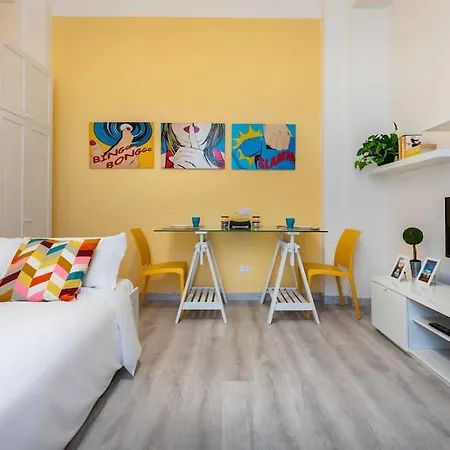 Relax In A Typical Courtyard - Navigli