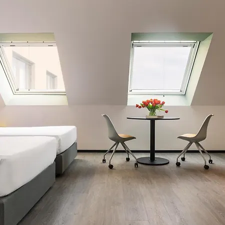 Quark Otel