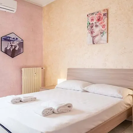 Guest Planet - Intero Bilocale Crescenzago M2 * ميلان