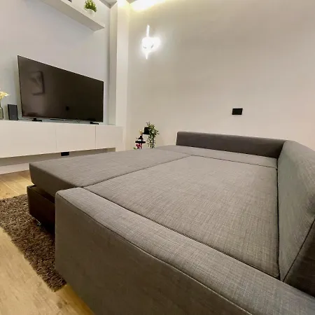 Luxury Downtown - Mf Apartment