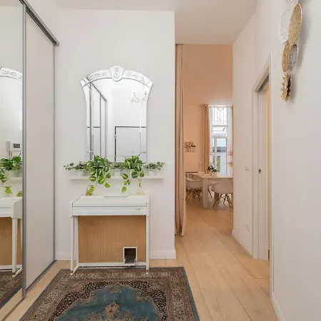아파트 Luxury White Loft Orti 14
