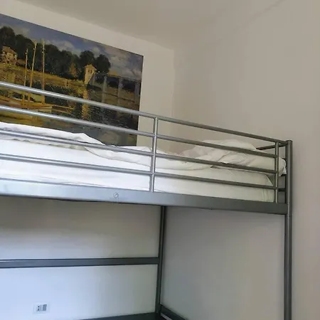 דירה Lovely & Spacious - 4 Queen Bed