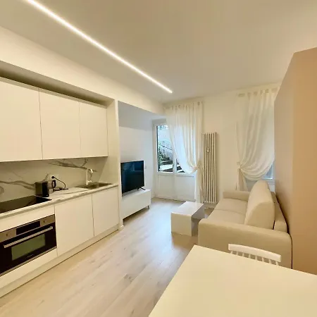 - Charlize - In The Heart Of Apartment Milan