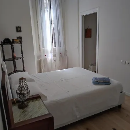 Maria Homes -vitruvio 42 ميلان