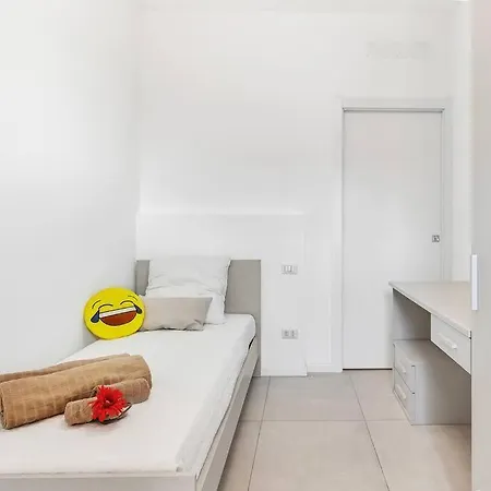 Alessia's Flat - Caroli Апартаменты *