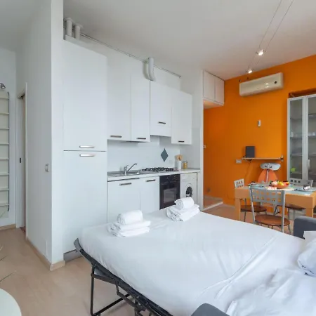 Apartament The Rent - Cosy One-bedroom In Via Fogazzaro *