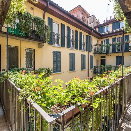 Royal Centro Garibaldi Apartman *