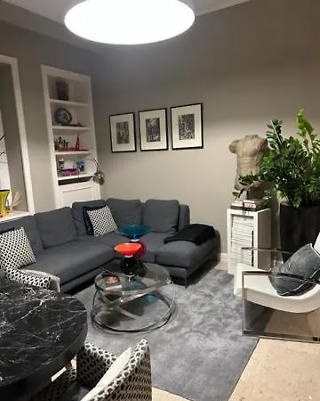 Elegante Stanza Nel Cuore Di Porta Venezia A Milan