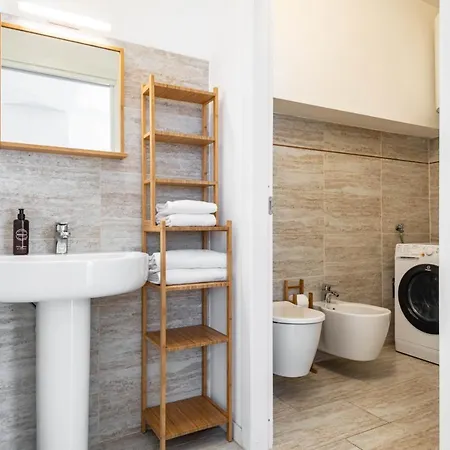 Relstay - Porta Romana - Large * Milano