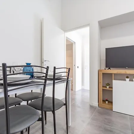 Khl - Sansiro, Vakantiehuis Milaan