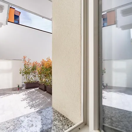 Khl - Sansiro, Milaan