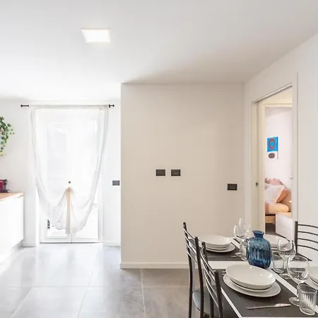 Apartment Khl - Sansiro, Milan