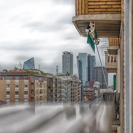 Apartament New & Bright Balcony Flat By Station Mediolan